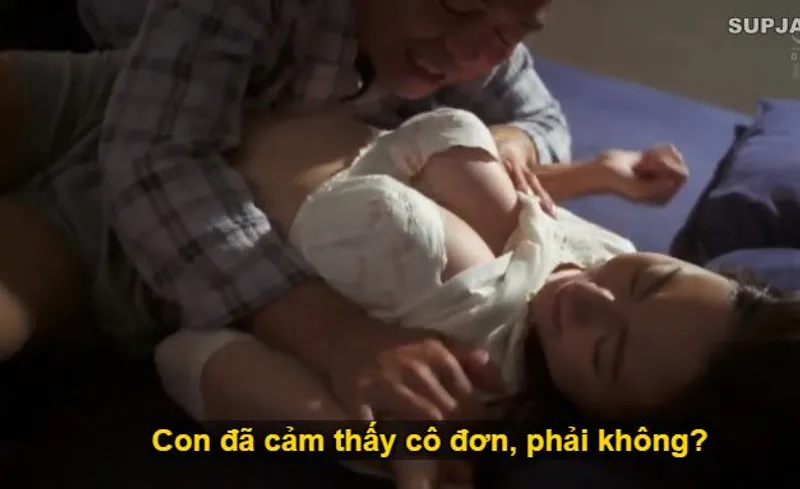 Nhìn con trai mải miết lao đầu vào việc khiến bạn gái nó cô quạnh, ông bố chồng liều lĩnh đè bẹp con dâu.